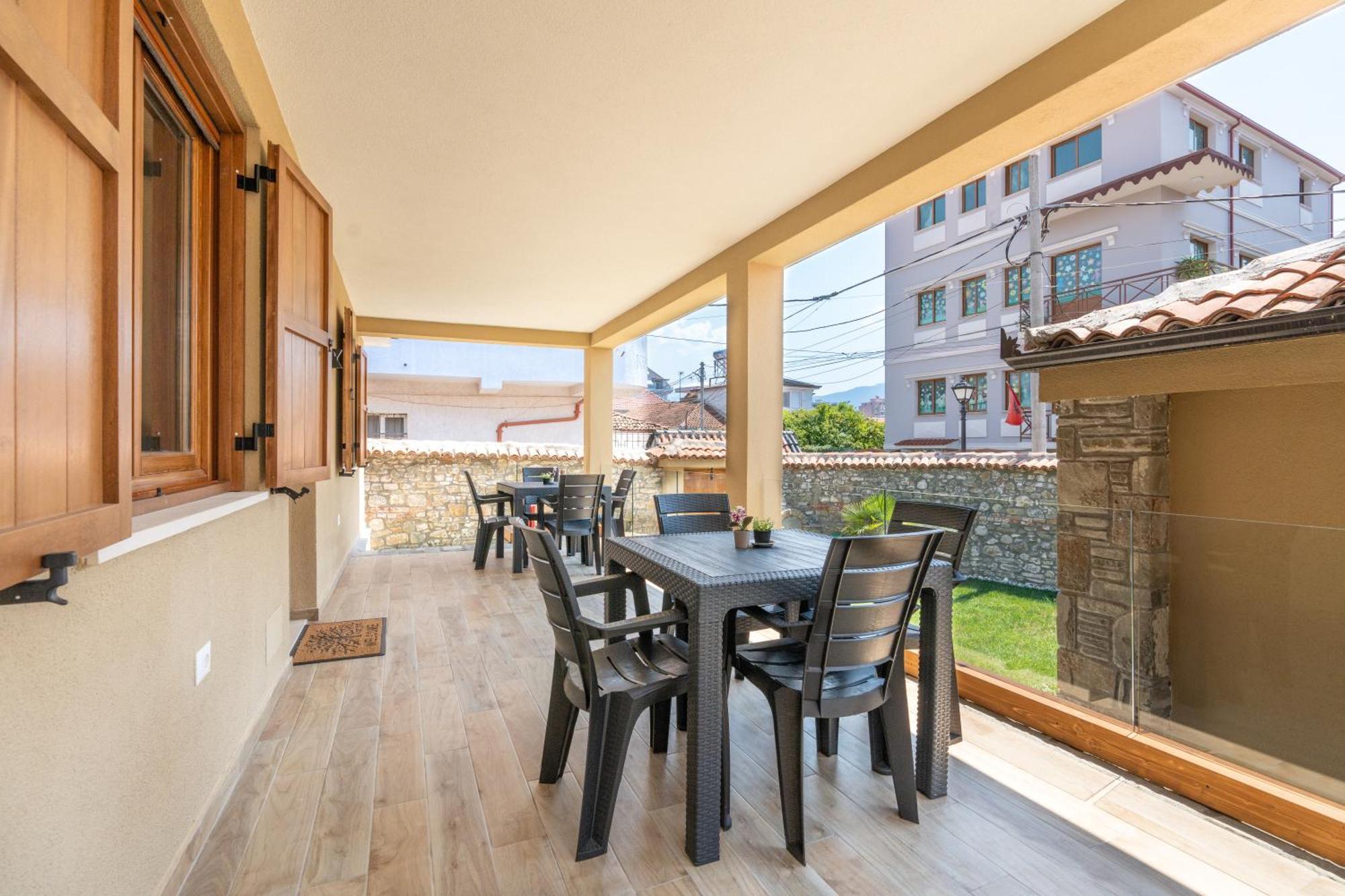 Villa Zoi A Stay To Remember I Located Inside The Castle Of Elbasan, On A Historic Roman Road Via Egnatia I Homemade Breakfast Exterior foto