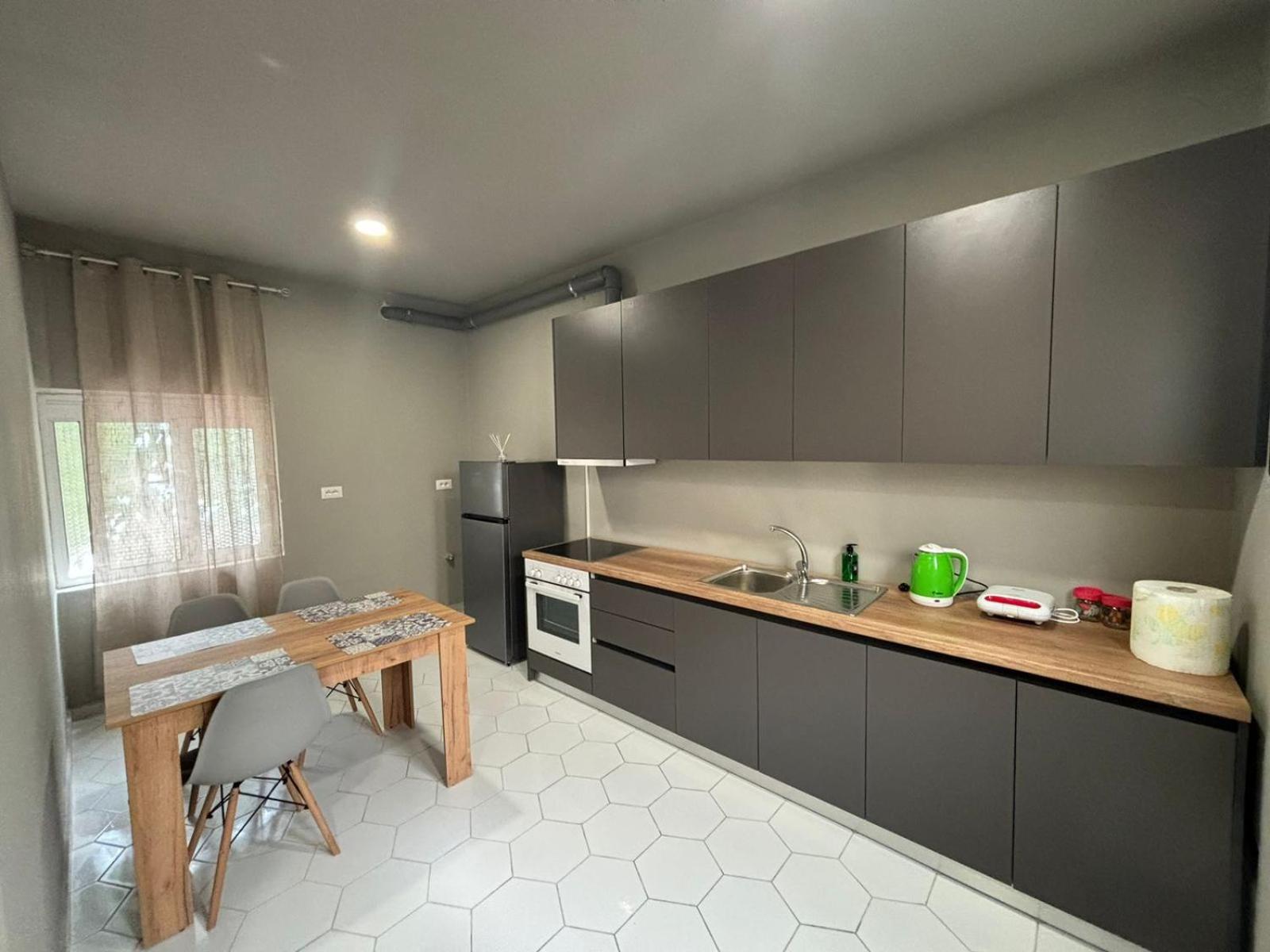 Villa Zoi A Stay To Remember I Located Inside The Castle Of Elbasan, On A Historic Roman Road Via Egnatia I Homemade Breakfast Exterior foto